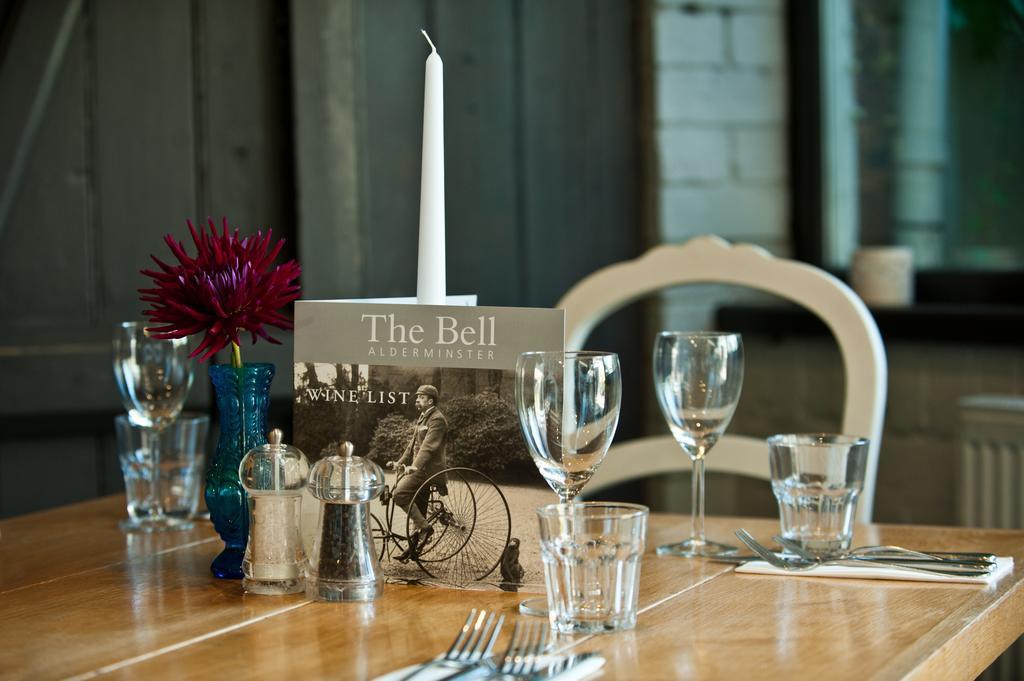 ストラットフォード＝アポン＝エイボン The Bell, Alderminster Bed & Breakfast エクステリア 写真