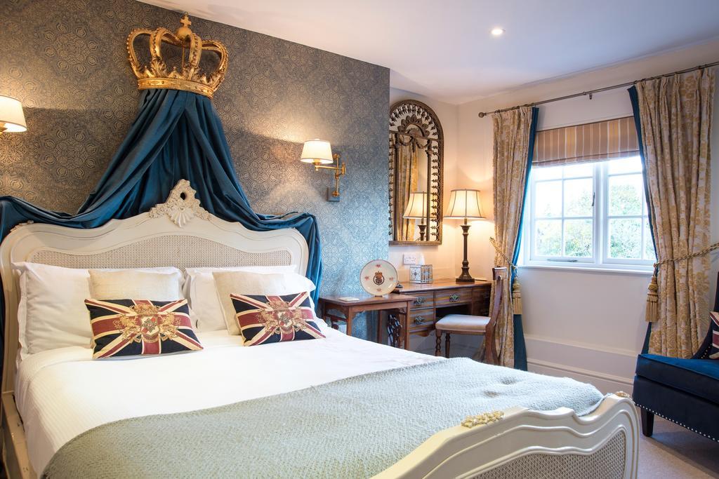 ストラットフォード＝アポン＝エイボン The Bell, Alderminster Bed & Breakfast エクステリア 写真